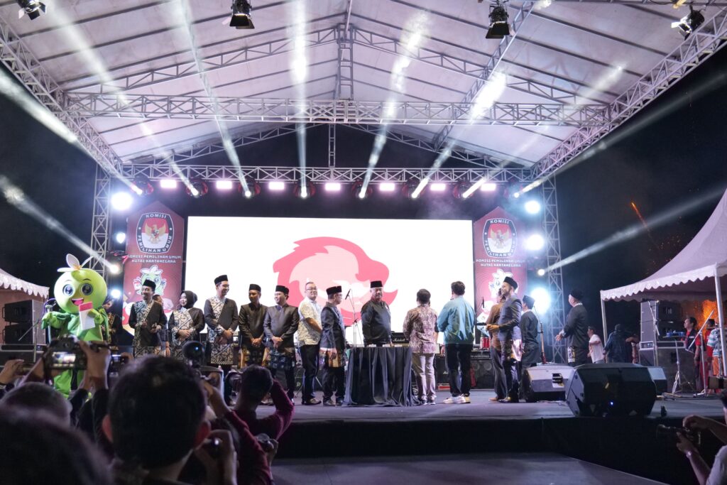 Peluncuran Tahapan Pemilihan Bupati dan Wakil Bupati Kukar 2024 pada Sabtu (4/5/2024) malam.