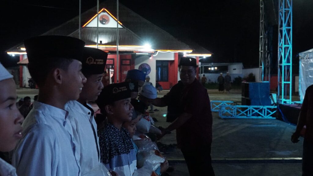 Suasana penghormatan dan doa bersama mengenang Bung Karno, Presiden pertama Indonesia terasa begitu mendalam dan penuh makna di Kutai Kartanegara pada malam Selasa (18/6/2024).