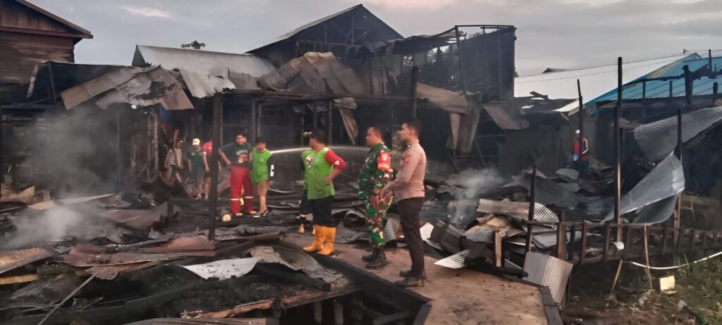 Foto: Kabakaran hebat yang terjadi di Jalan Kita Jua Gunung Belah, RT 73, Kelurahan Loa Ipuh, Tenggarong, Kutai Kartanegara, Kamis Shubuh (05/09/2024.