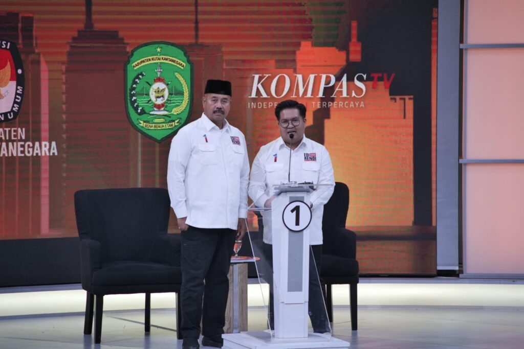 Foto: Pasangan calon bupati dan wakil bupati nomor urut 1, Edi Damansyah-Rendi Solihin.