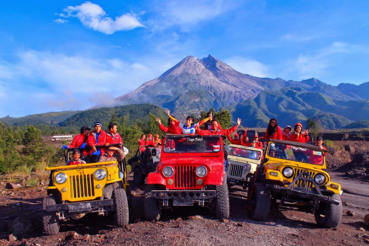 Foto: Jip wisata di Lereng Merapi, Sleman.