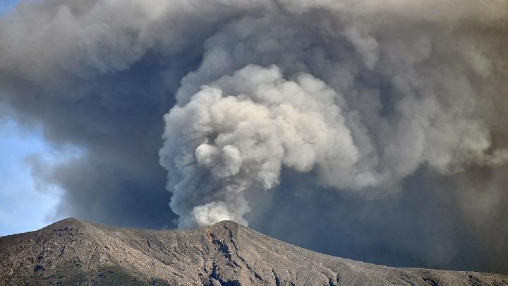 Foto: Erupsi Gunung Marapi di Kabupaten Agam, Sumatera Barat.