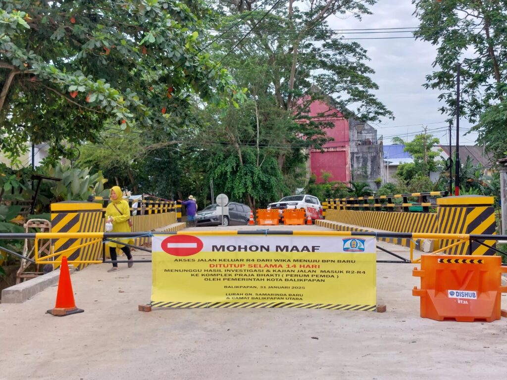 Foto: Jalur penghubung perumahan Wika dan Balikpapan Baru yang ditutup.