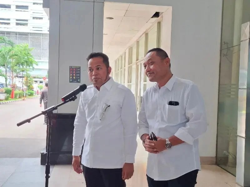 Foto: Gubernur Kalimantan Timur Terpilih, Rudy Mas'ud (kiri) dan Wakil Gubernur Terpilih Seno Aji (kanan).