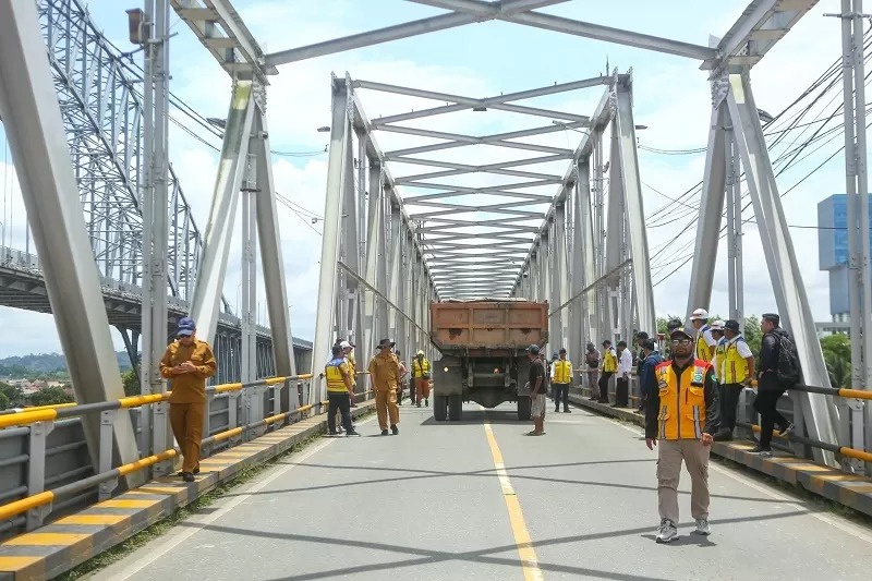 Foto: Setelah melewati serangkaian uji ketahanan, Jembatan Mahakam I dipastikan aman untuk dilintasi.