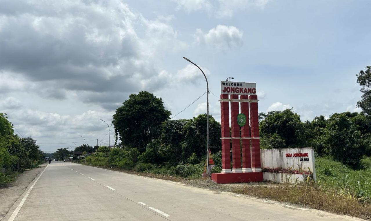 Foto: Jalur Desa Jongkang menuju Kecamatan Sungai Kunjang Kota Samarinda.