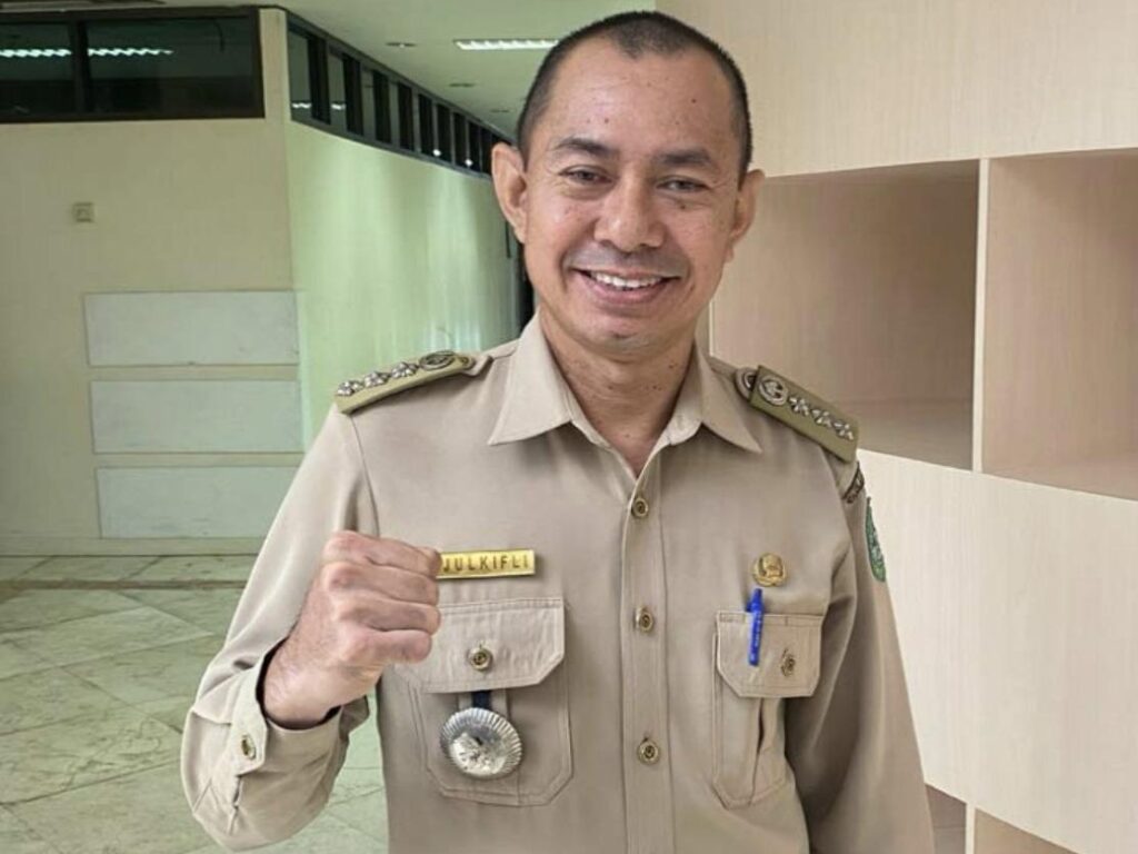 Foto : Camat Kota Bangun, Julkifli.
