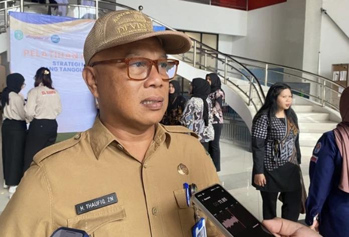 Foto : Pelaksanaan Tugas Kepala DiskopUKM Kukar, Thaufiq.