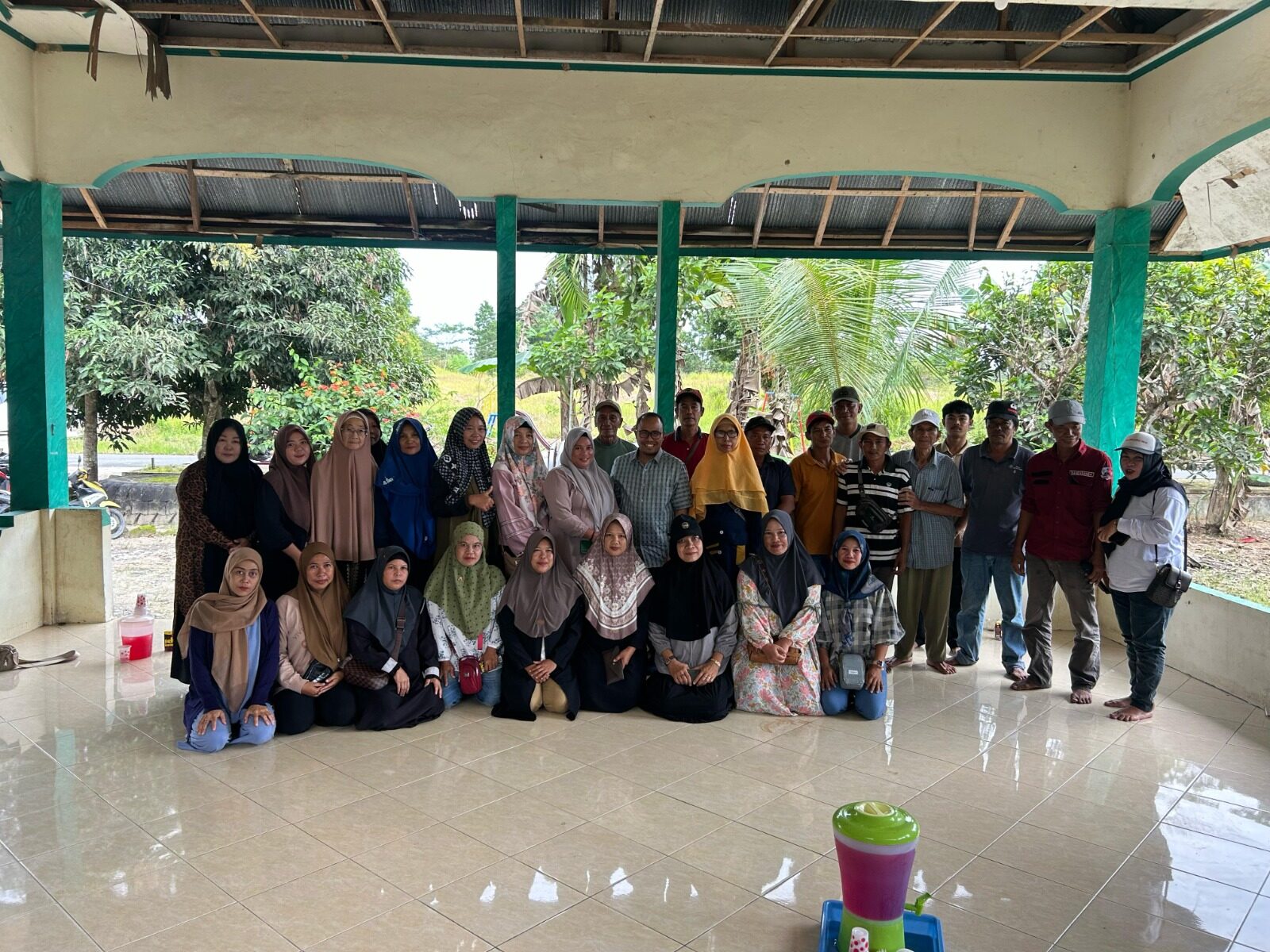 Foto: Rahmat Dermawan, anggota DPRD Kutai Kartanegara dari Fraksi PDI Perjuangan, datang menyapa konstituen di Sarijaya.