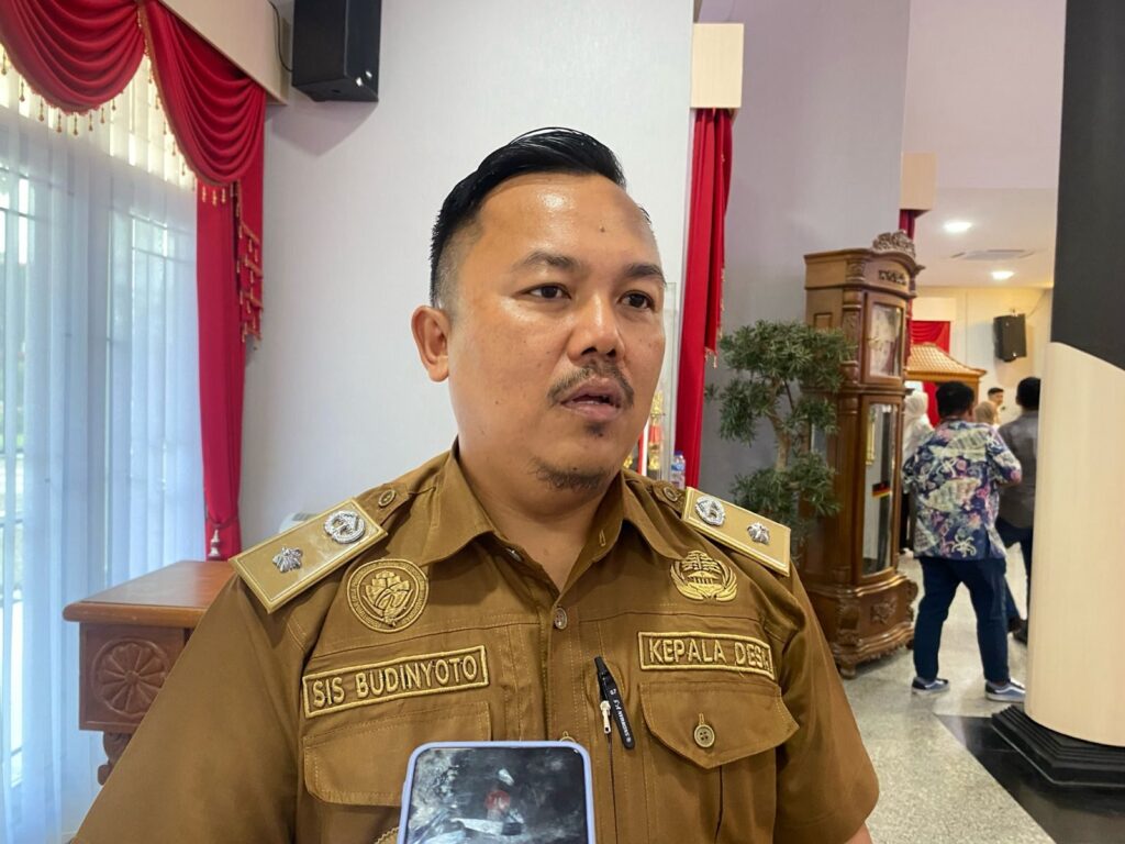 Foto: Kades Loa Sakoh, Sis Budinyoto.