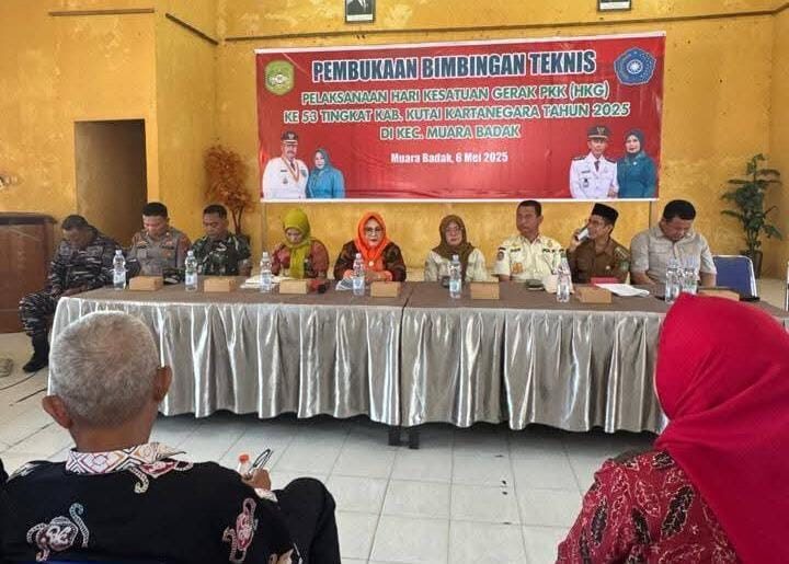 Foto: Pembukaan Bimtek HKG PKK Kecamatan Muara Badak.